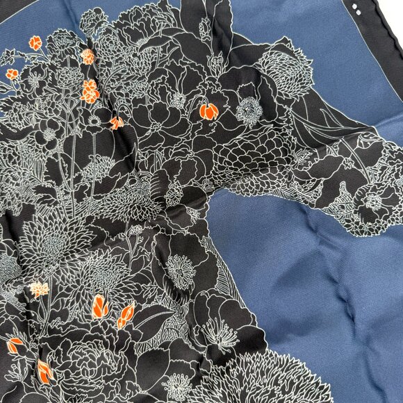Authentic HERMES Robe Legere Embroidered Black Creme Silk Square Scarf 45 - Picture 11 of 15